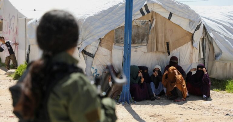 Group of women and children with alleged ISIL ties returns to Australia | ISIL/ISIS News