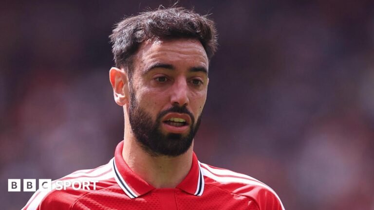 Man Utd captain Bruno Fernandes says Roy Keane told ‘lie’ about pursuit of Premier League assists record Bruno Fernandes playing for Manchester United, wearing the club's red kit