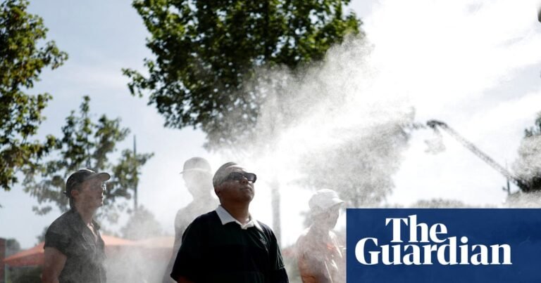 Players tackle blistering heat at start of French Open in test of endurance | French Open Players tackle blistering heat at start of French Open in test of endurance | French Open