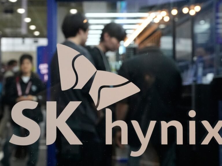 South Korea’s SK Hynix enters exclusive $1 trillion club | Business and Economy South Korea’s SK Hynix enters exclusive $1 trillion club | Business and Economy