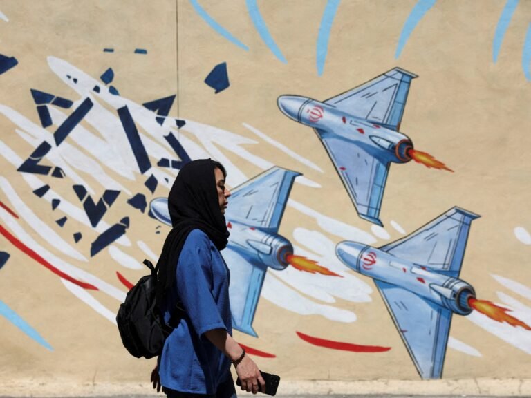 US, Iran issue conflicting reports on deal as Trump says no sanction relief | US-Israel war on Iran News US, Iran issue conflicting reports on deal as Trump says no sanction relief | US-Israel war on Iran News