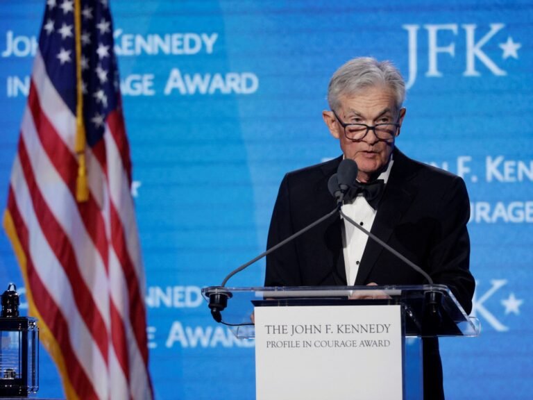 Ex-US Fed Chair Powell warns against politicisation amid Trump’s attacks | Business and Economy Ex-US Fed Chair Powell warns against politicisation amid Trump’s attacks | Business and Economy