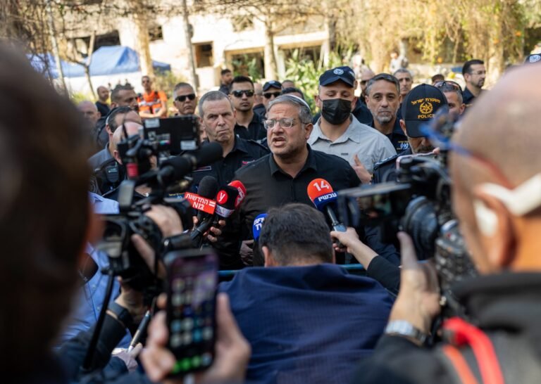 Italian prosecutors to probe Israeli minister Ben-Gvir over flotilla abuse | Israel-Palestine conflict News Italian prosecutors to probe Israeli minister Ben-Gvir over flotilla abuse | Israel-Palestine conflict News