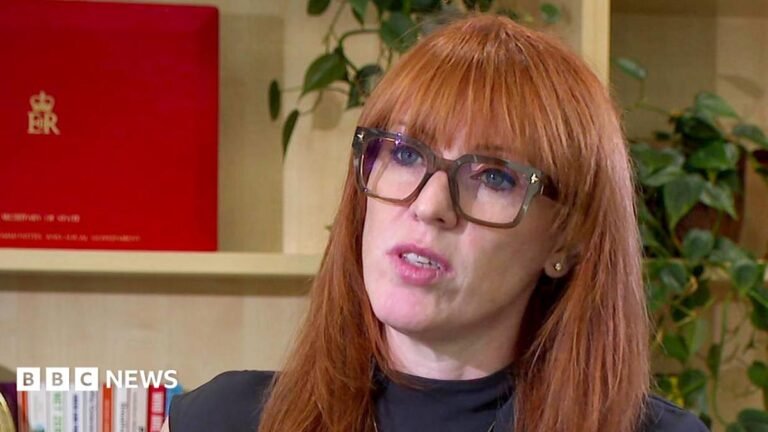 Angela Rayner tells BBC she will not repay severance payment A ward at the District General Hospital in Sri Lanka's Negombo city where dengue patients are getting treated. A nurse in green is seen taking notes in the foreground