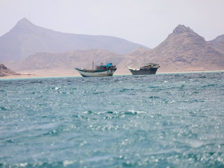 As oil soars, experts watch Red Sea tankers for clarity on Houthi blockade | Houthis News As oil soars, experts watch Red Sea tankers for clarity on Houthi blockade | Houthis News