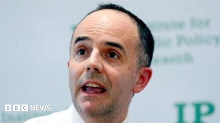 Health secretary seeks advice over maternity inquiry staff who refused to give evidence Andrews and Hawkins families