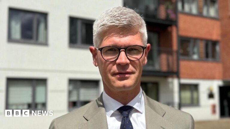 Surrey Heath MP disappointed by Kier Starmer’s hospital answer Hannah Rose-Thorn and her husband