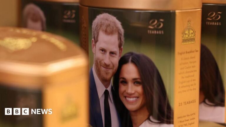 A souvenir tin featuring an image of the Duke of Sussex and the Duchess of Sussex