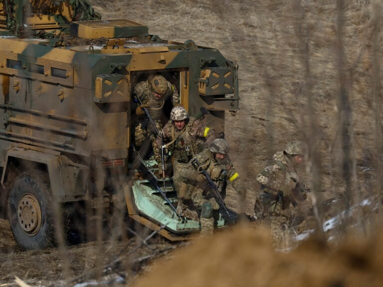 Australia charges man for passing Ukrainian military intel to Russia | News Australia charges man for passing Ukrainian military intel to Russia | News