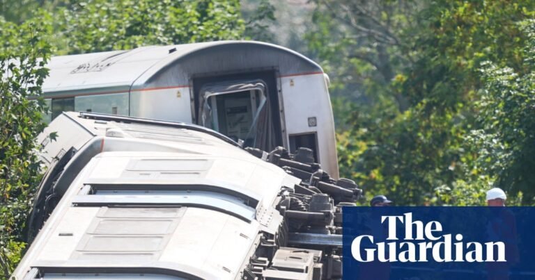 Lewes derailment: images show track defect before incident on hottest day | Rail transport Lewes derailment: images show track defect before incident on hottest day | Rail transport