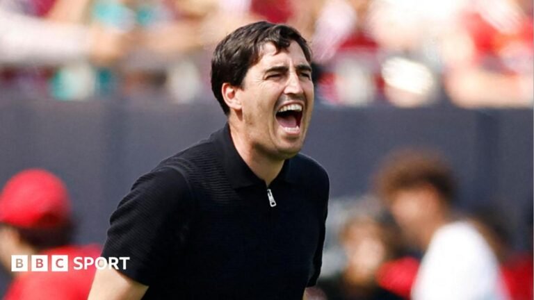 Andoni Iraola shouts instructions at his Liverpool players during a pre-season friendly against Leeds