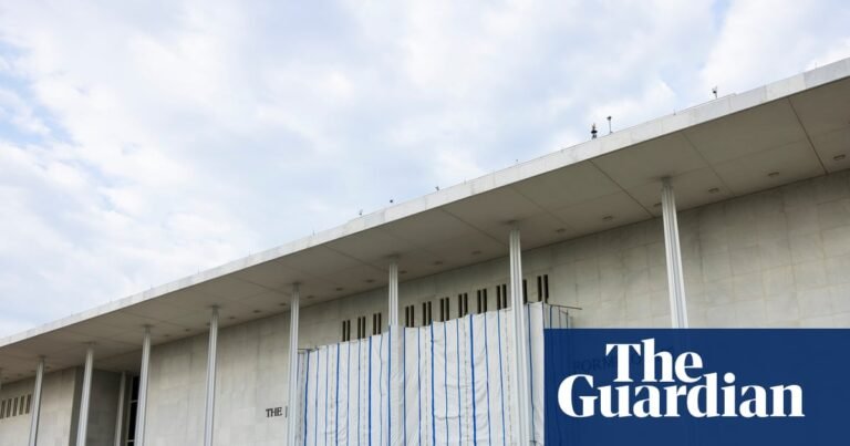 Trump threatens to demolish Kennedy Center if $250m renovation not done | Washington DC