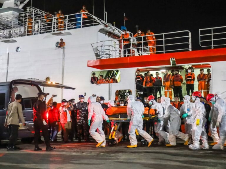 Indonesia ferry search: Divers retrieve three bodies, 126 people missing | Weather News