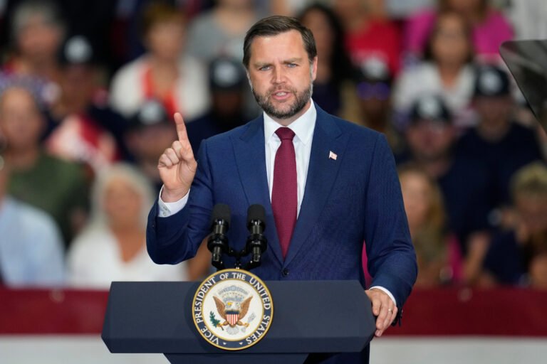 JD Vance courts Jewish Republicans. Tucker Carlson still looms. JD Vance courts Jewish Republicans. Tucker Carlson still looms.