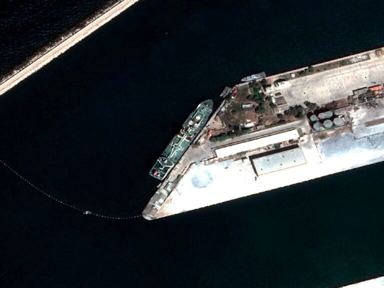 Russia resupplies military bases in Syria for first time under new deal | Bashar al-Assad News Russia resupplies military bases in Syria for first time under new deal | Bashar al-Assad News