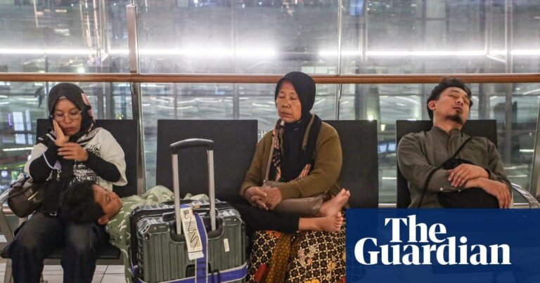 Volcanic ash cloud halts flights at Indonesia’s main international airport | Air transport