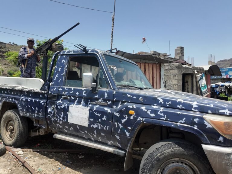 Yemen government forces claim control of Mount Qarfan in Taiz | Houthis News Yemen government forces claim control of Mount Qarfan in Taiz | Houthis News