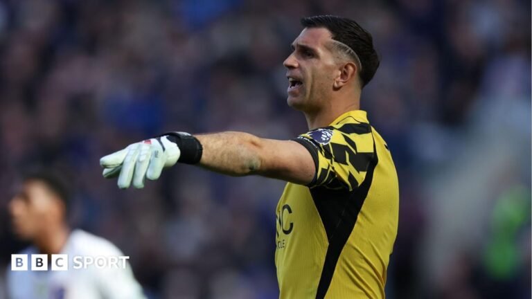 Chelsea: Emiliano Martinez ‘back in a few weeks’ after operation Chelsea goalkeeper Emiliano Martinez points