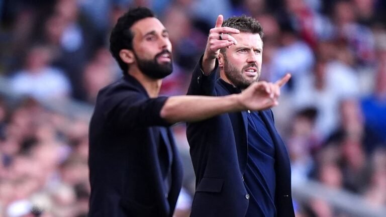 Fulham manager Arbeloa fined for Man Utd refereeing outburst | Football Fulham manager Arbeloa fined for Man Utd refereeing outburst | Football