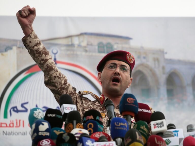 Houthi forces claim six attacks on Saudi airports, oil facilities | Conflict News Houthi forces claim six attacks on Saudi airports, oil facilities | Conflict News