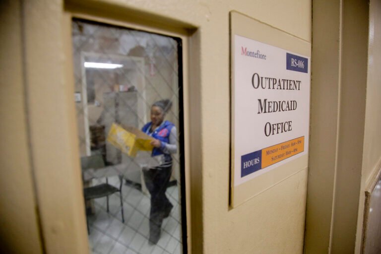 New York grapples with kinks in $1B Medicaid system New York's Department of Health is working out kinks in its Medicaid management system.