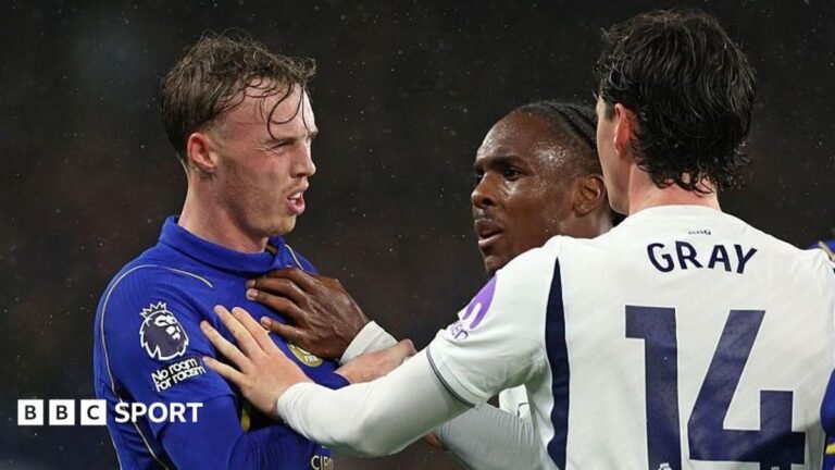 Penders error, Palmer sent off – player ratings for Chelsea v Spurs Cole Palmer pushes Spurs players after a late challenge