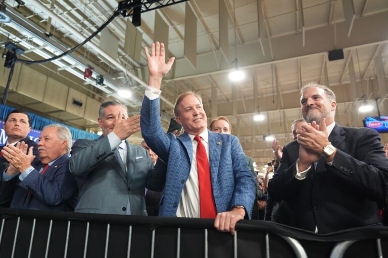 The price tag on the Ken Paxton rescue mission has Republicans panicking The price tag on the Ken Paxton rescue mission has Republicans panicking