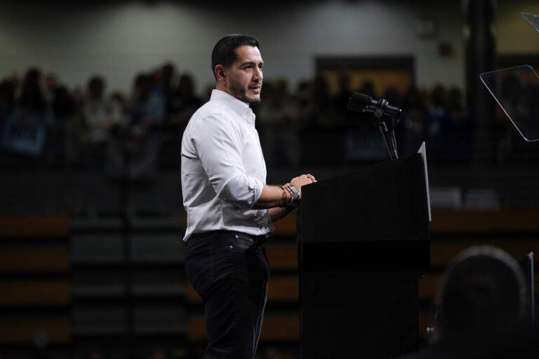 Trump’s anti-Muslim attacks dominate Michigan’s election homestretch