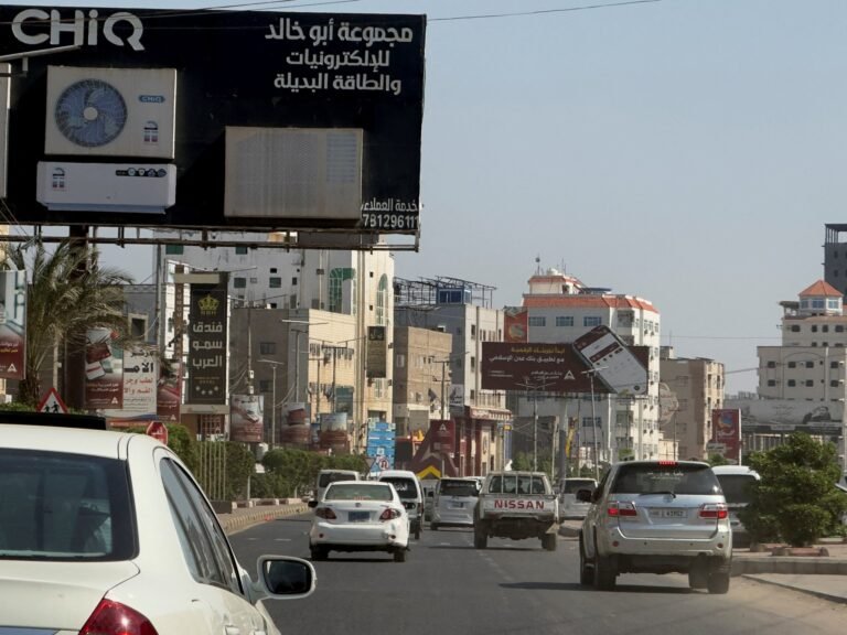 ‘Need a Plan B’: Yemenis in Aden prepare for another war as missiles fall | Houthis News ‘Need a Plan B’: Yemenis in Aden prepare for another war as missiles fall | Houthis News